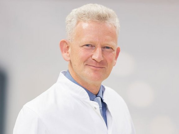 Prof. Dr. med. Jan Torzewski, M.PHIL, MBA, FESC